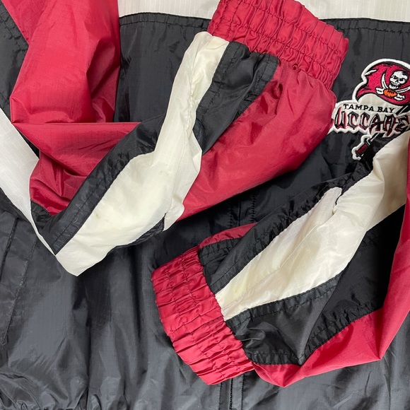 Vintage Pro Player Tampa Bay Buccaneers NFL football windbreaker jacket - Picture 10 of 11